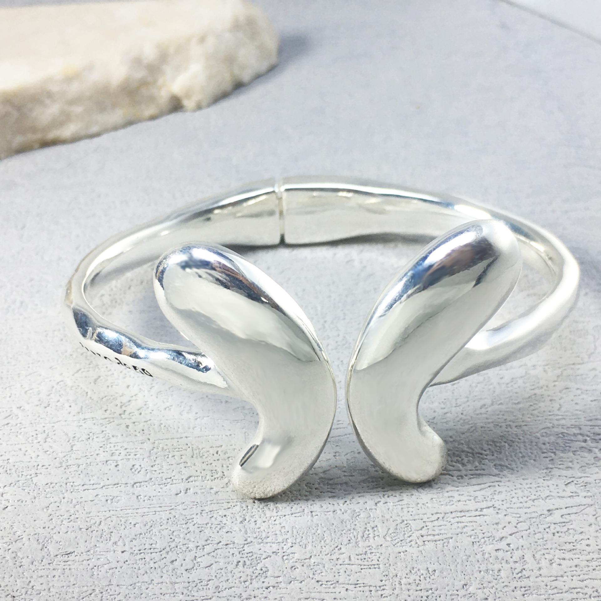 2024 UNOde50 European Butterfly Women s Bracelet - Creative Design, Romantic Jewelry Gift