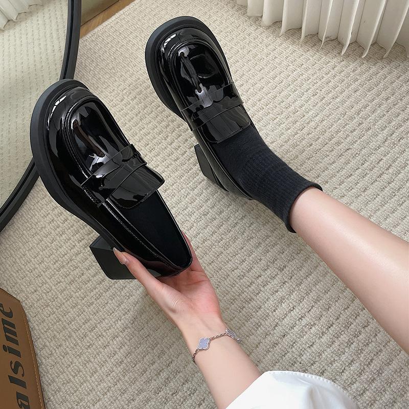 2025 spring women's love high heel thick heel small leather shoes Mary Jane retro black British style single shoes retro trend