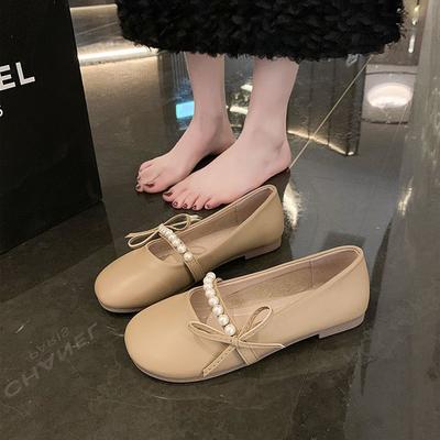 Wearing Trendy Fairy One Pedal Flat-soled Beanie Shoes Peak Spring and Autumn Mary Jane Shoes Female Pearl Shallow Mouth