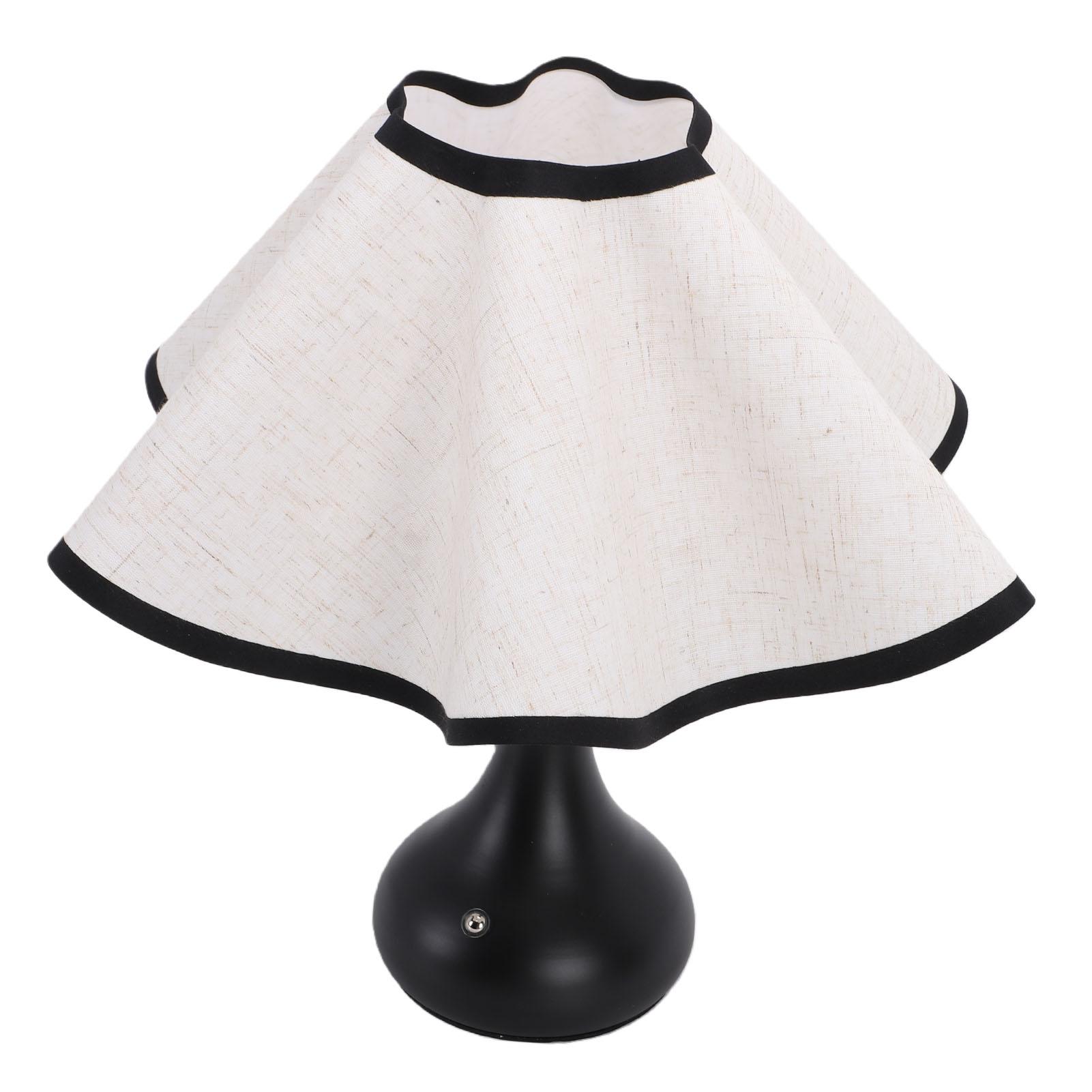 

Scalloped Table Lamp Modern Pleated Linen Shade Bedside Lamp LED Night Light for Home Living Room Bedroom