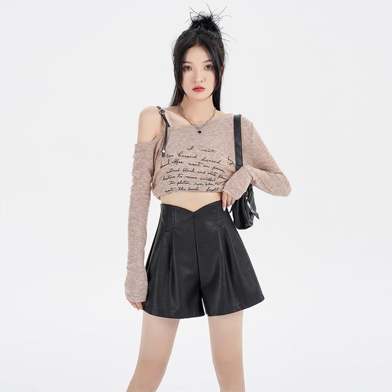 

Женские шорты А-силуэта из ПУ-кожи с высокой талией и V-образным вырезом - Корейский стиль, повседневные, облегающие, широкие шорты для ягодиц Small чёрный