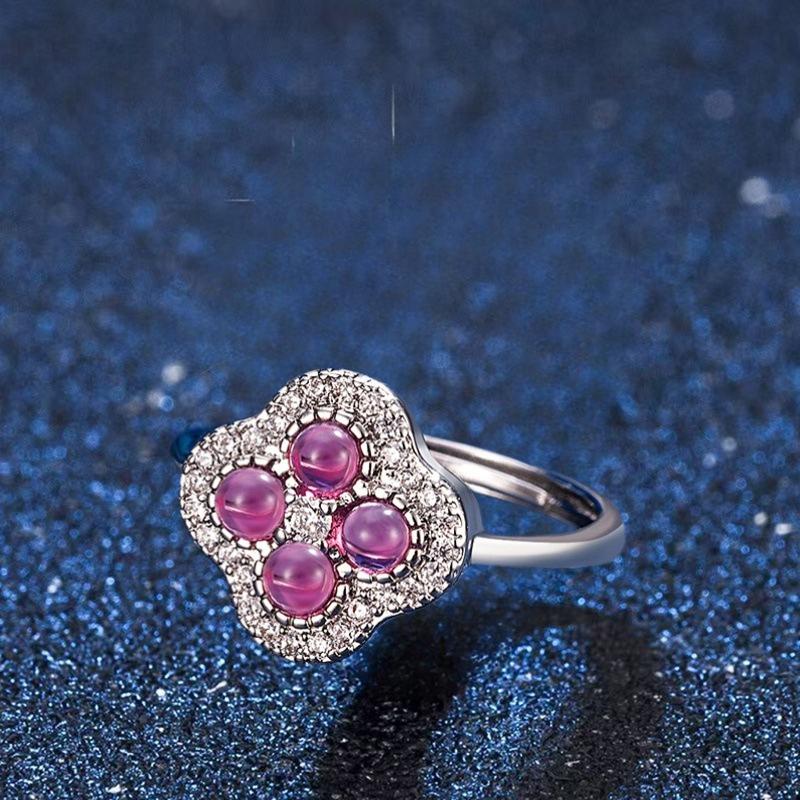 Pink Zirconia Light Luxury Four-Leaf Clover Ring Floral Band Ring for Women Simple Exquisite and Sophisticated Jewelry