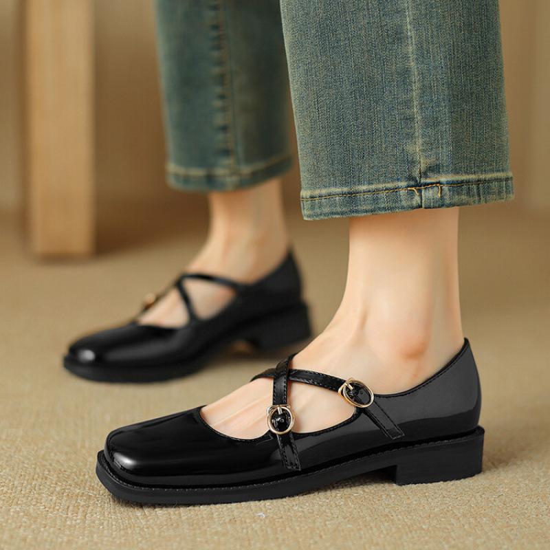 New comfortable patent leather single shoes square head low heel large size shoes red small leather shoes low top shallow mouth square heel women's si