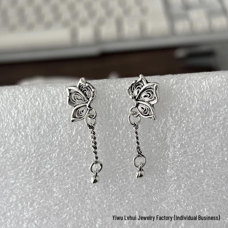 Butterfly Tassel Stud Earrings: Elegant Chinese Style for Women