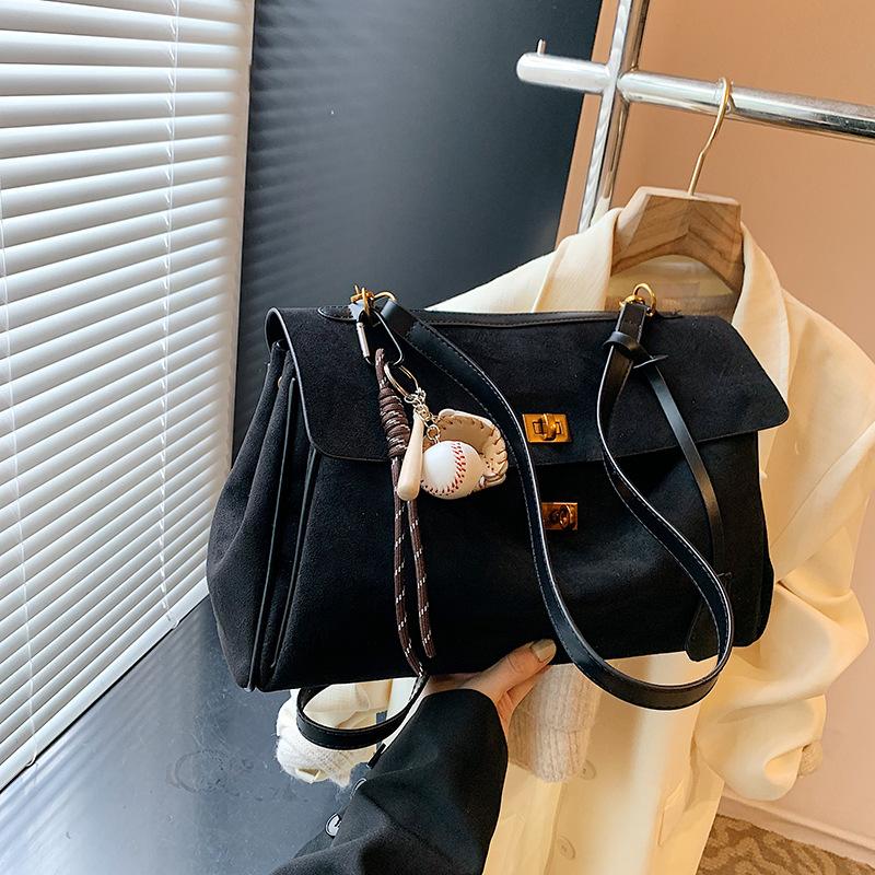 Large Capacity Commuter Tote Bag Women's New Fashion Shoulder Messenger Bag