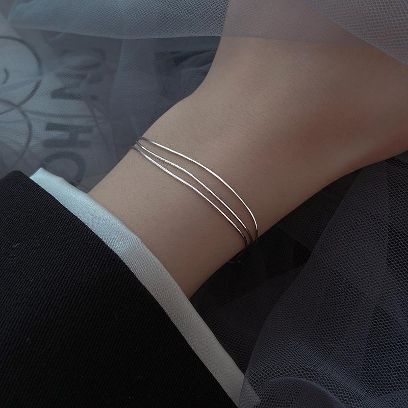 Korean Minimalist Three-Layer Snake Bone Chain Bracelet for Women - Chic Niche Design, High-End Fashion Jewelry