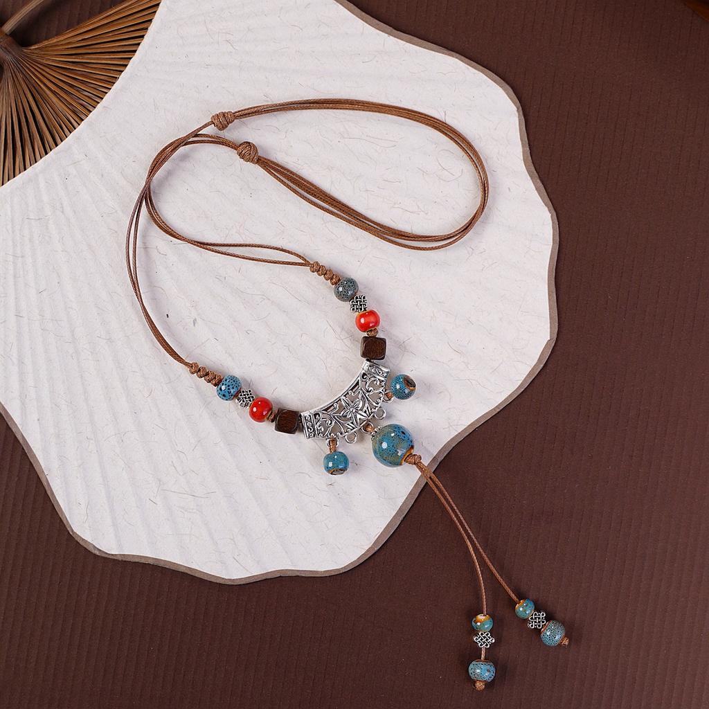 Ceramic Necklace Does Not Fade Women's Light Luxury Niche Autumn and Winter Sweater Necklace Jewelry