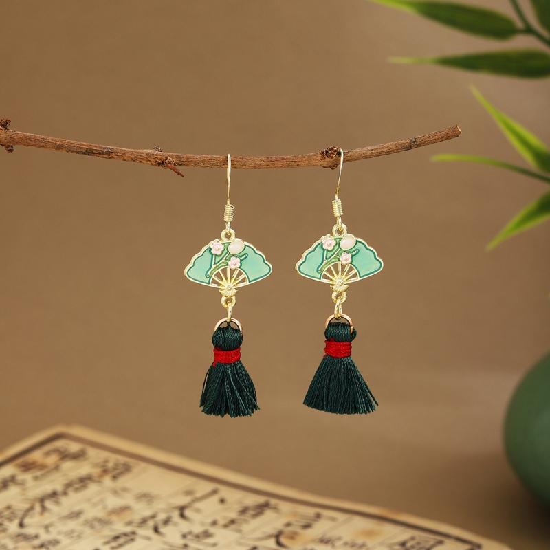 Silver Needle Ethnic Chinese Earrings for Women Green Fan-shaped Bamboo Leaves Long Tassel Jewelry Ancient Style Ear Clip Gifts
