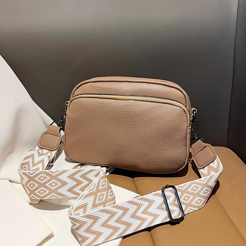 1 Piece Ladies Pure Color Pu Messenger Bag Fashion Wide Shoulder Strap Women'S Bag Multi-Flap Pocket Pants Square Bag Quality
