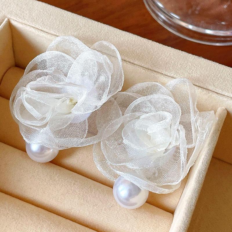 

Silver needle super fairy mesh yarn artificial pearl flower stud earrings gentle fashion design earrings high-end earrings women