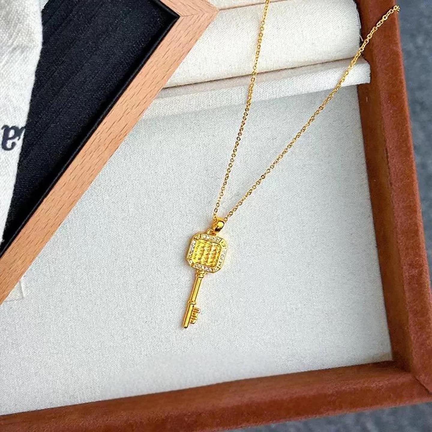 Sandgold pendant women s old money wind versatile collarbone chain pendant wedding jewelry