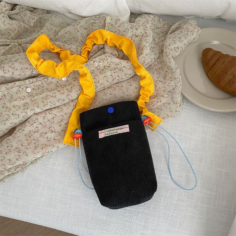 

Chic And Trendy Vertical Corduroy Smartphone Bag For Women In Versatile Colors чёрный
