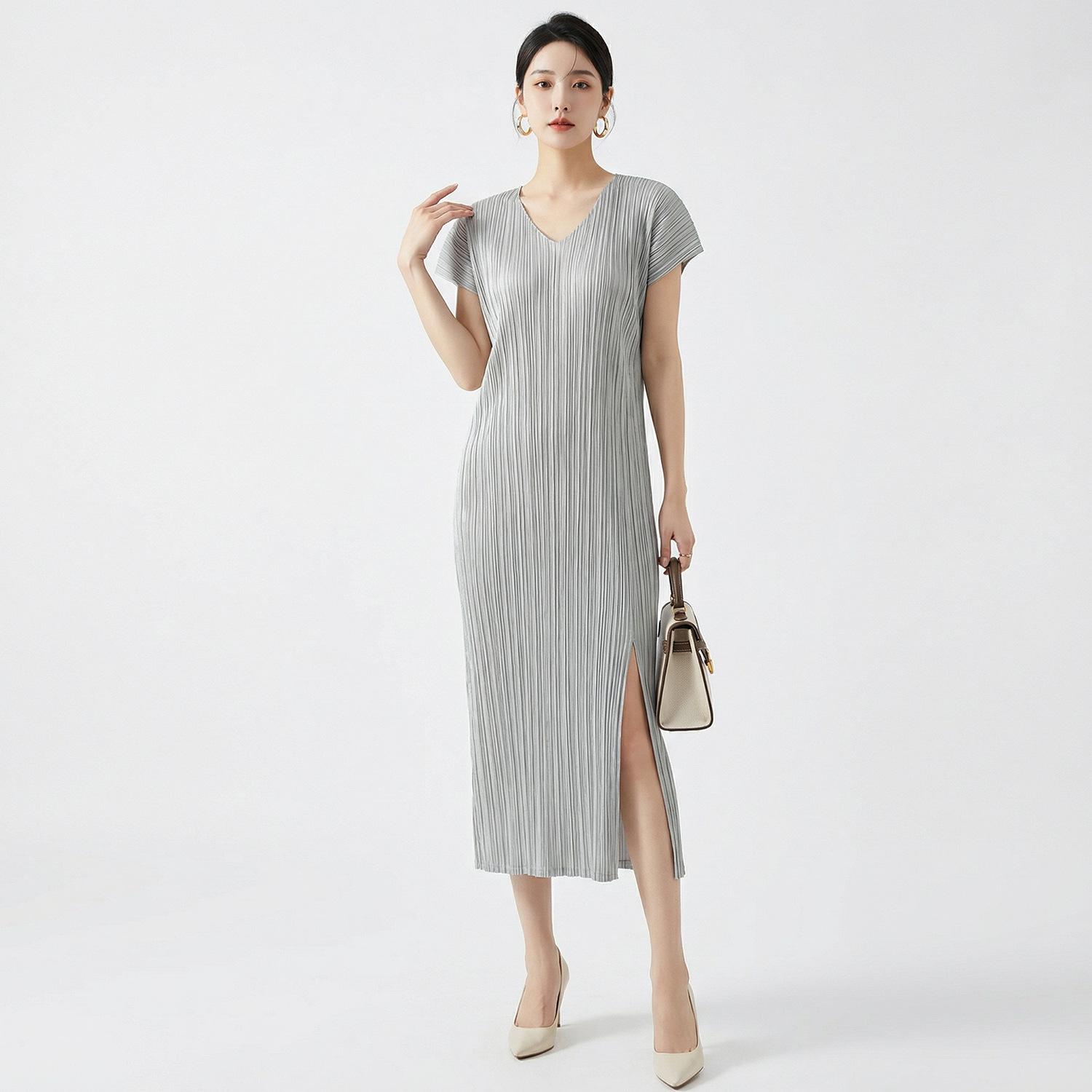 

Elegant French Women s Summer V-Neck Loose Split Dress - Stylish, Slimming, and Gentle Miyake Skirt One Size светло-серый