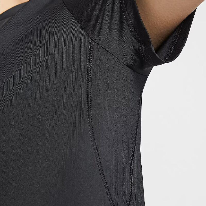Nike Women's Short Sleeve Training T-Shirt Round Neck Quick-Dry FN2799-013