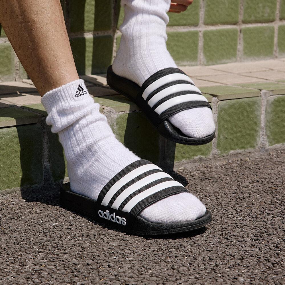 adidas Adilette Шлепанцы для душа Основной черный Облачно-белый 38