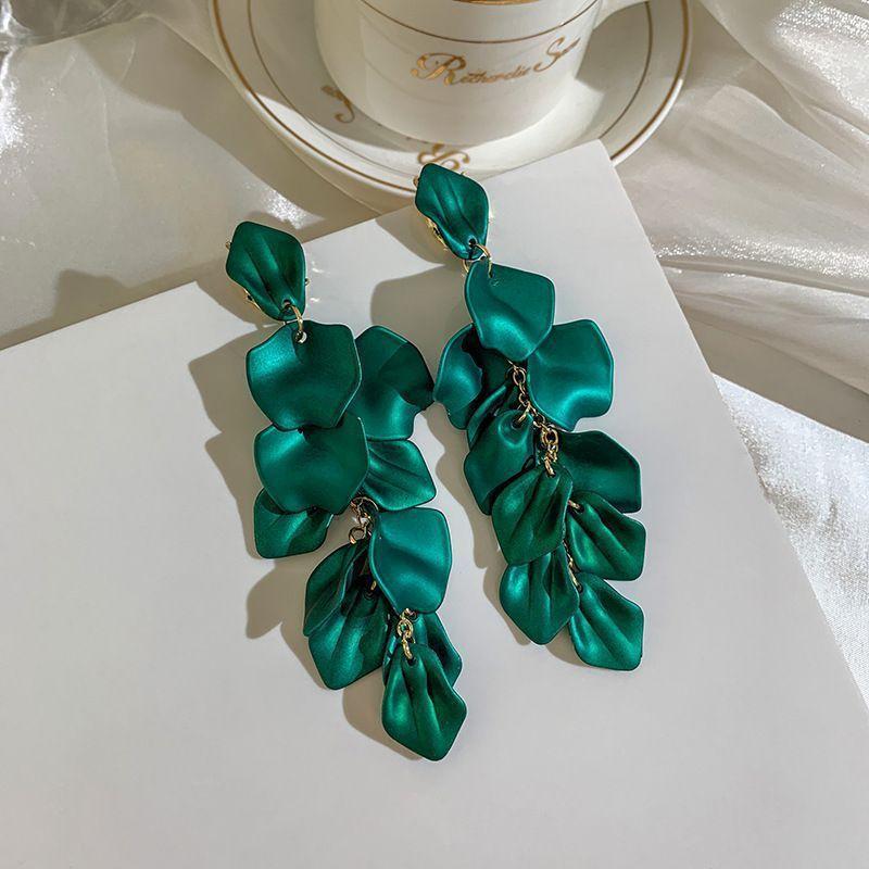 Red Earrings Popular Performance Earrings Light Luxury High Sense Exaggerated Petal Fringed Earrings Female