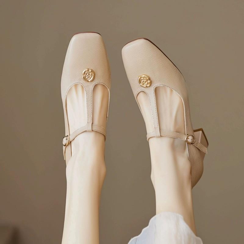 Fashion Solid Color Simple Lady Mary Jane Low-cut Shoes Spring and Summer French Camellia Metal Decoration Retro Square High Heels.