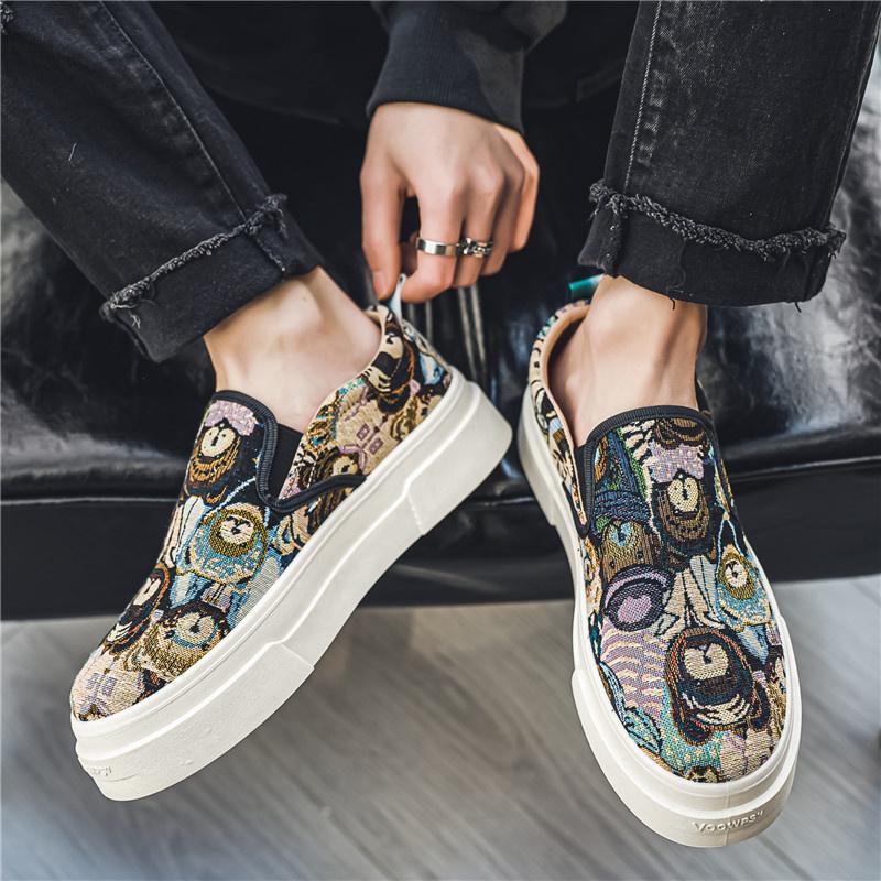 Hot Sale Design Canvas Slip On Shoes Men Bear Print Loafers For Men Casual Platform Board Shoes Men Breathable Driving Footwear