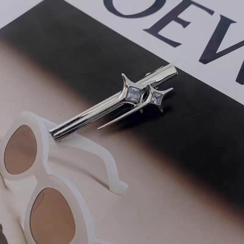 1pc Sweet And Cool Spicy Girl Star Hair Clip, Niche Design With Cool And Cool Edge Clip, High-End And Versatile Bangs Clip Hair Accessory