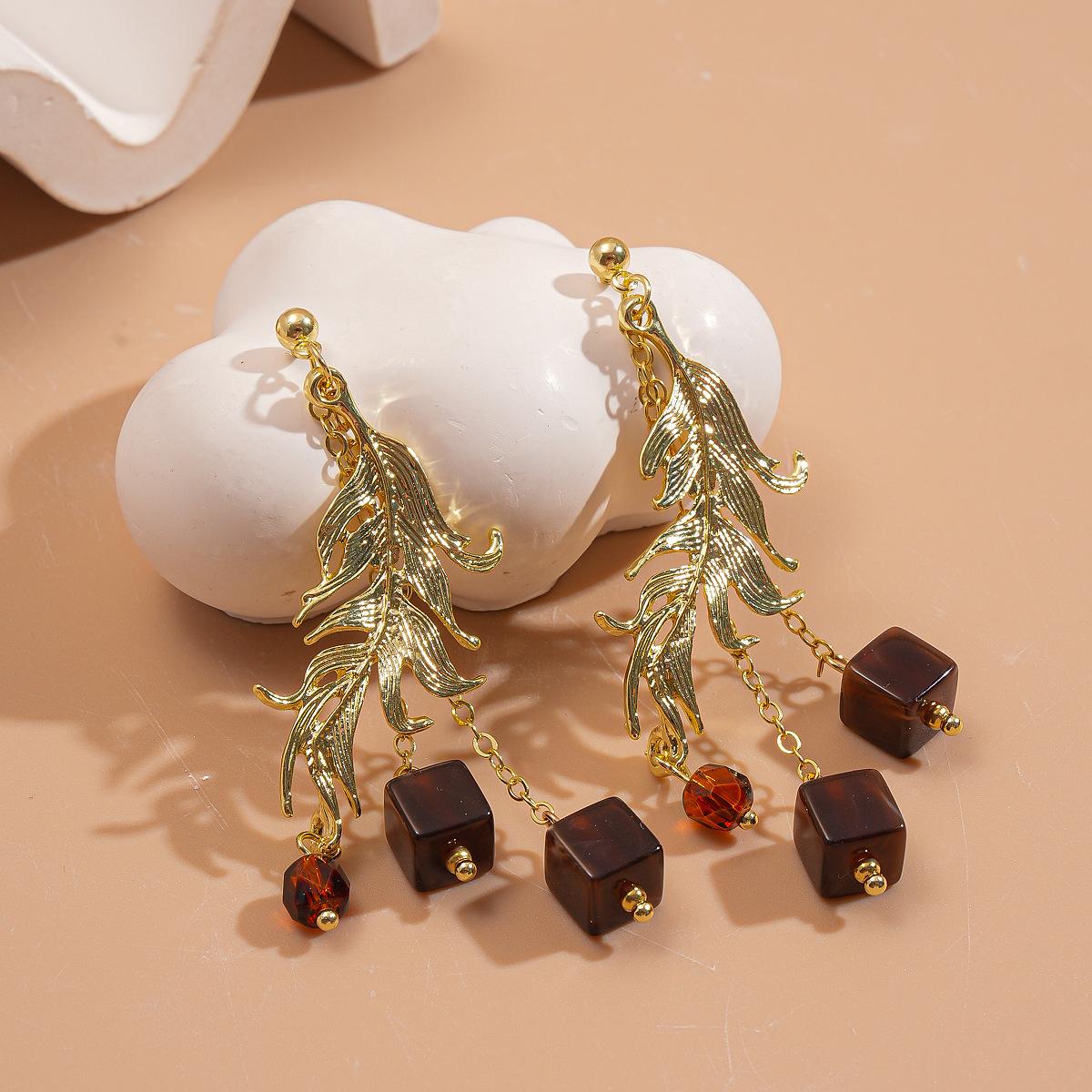 Metallic resin geometric square leaf fringed silver needle earrings niche earrings