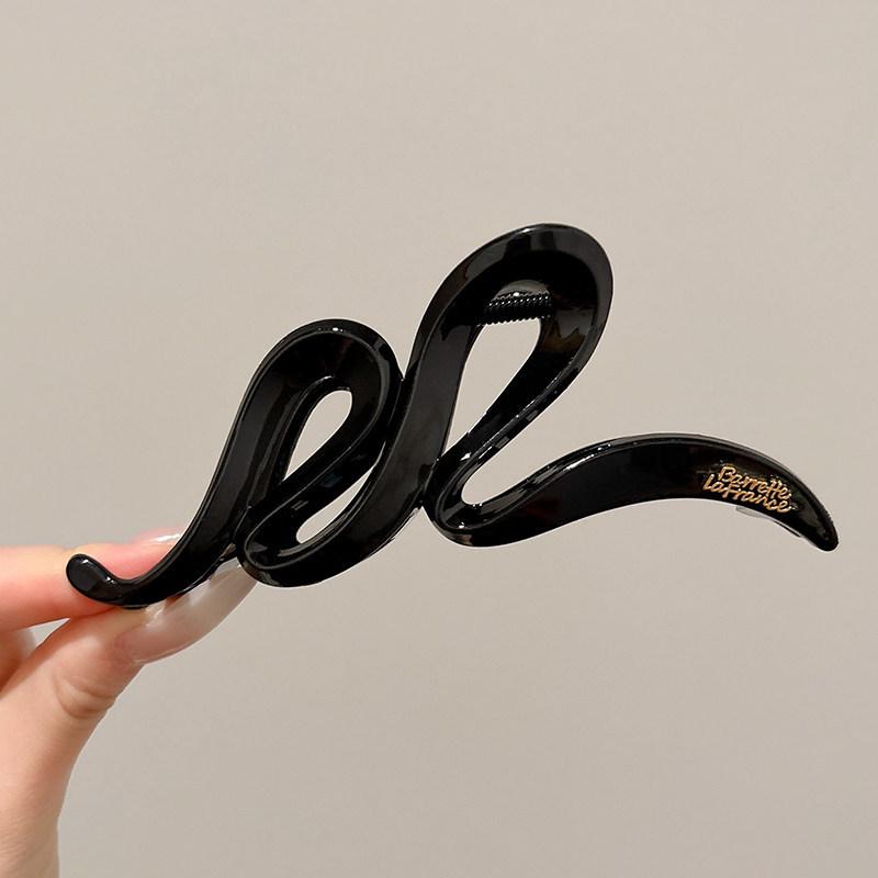 Elegant Large Hair Claw Clip for Thick Hair - High-End Korean Updo Shark Clip