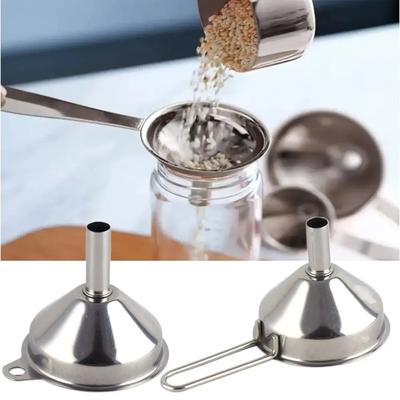 Wide Mouth Stainless Steel Funnel Spice Cooking Oil Filter Oil Spill Filter Funnel Kitchen Tool with Handle Strainer For Canning