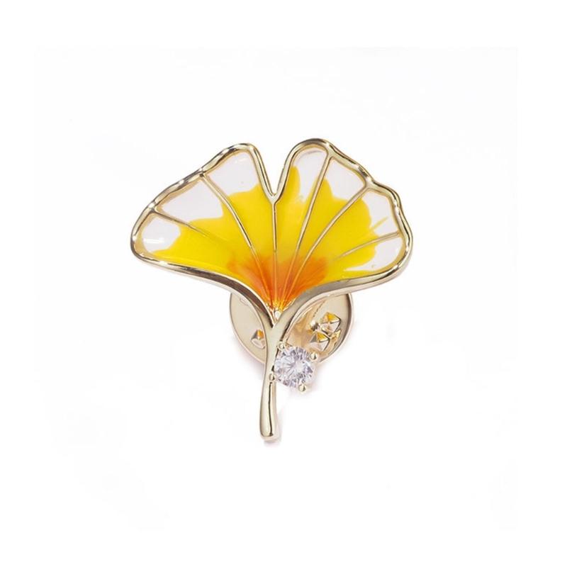 

Stylish Enamel Pin Ginkgo/Maple Leaf Badge Pin Vintage Brooch Fashion Jewelry for Girls and Women Bag Shirt Accessory