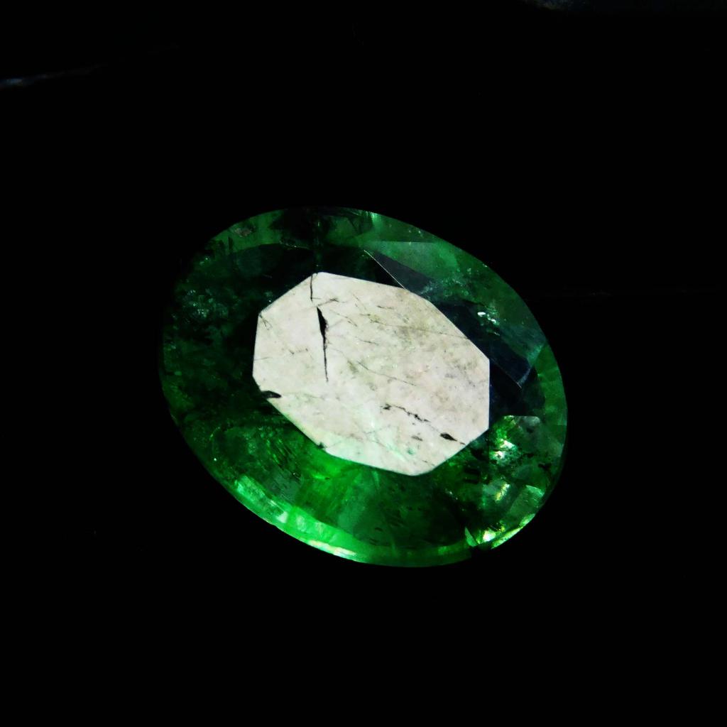 Natural Green Emerald Loose Gemstone Oval Shape 2 Ct Muzo for Jewelry Making and Gem Collections
