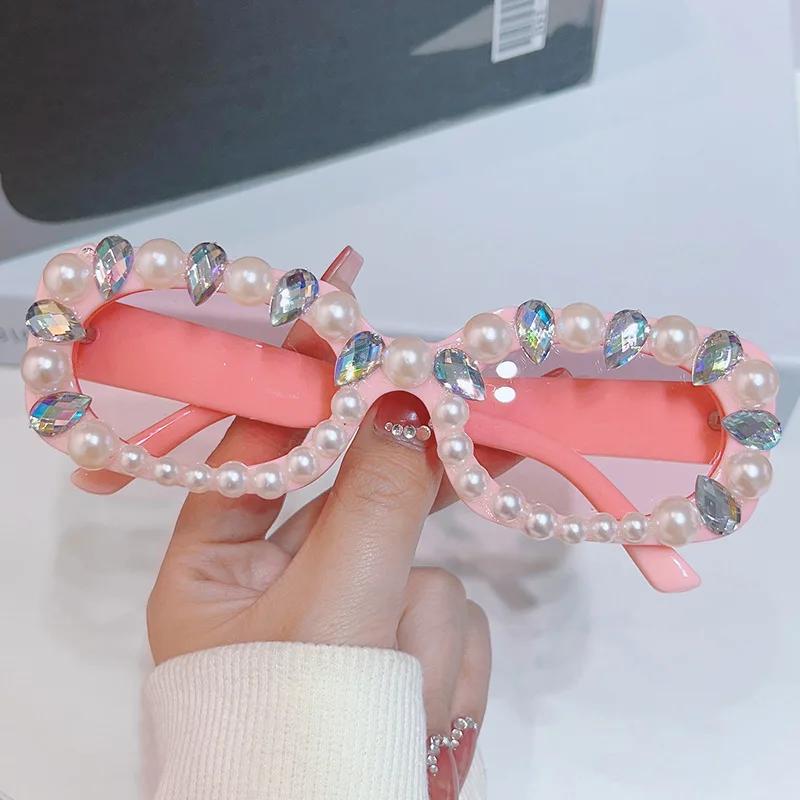 Fashion Vintage Pearl Sunglasses Women Punk Luxury Designer Diamond Square Shades UV400 Trendy Elegant Ladies Sun Glasses