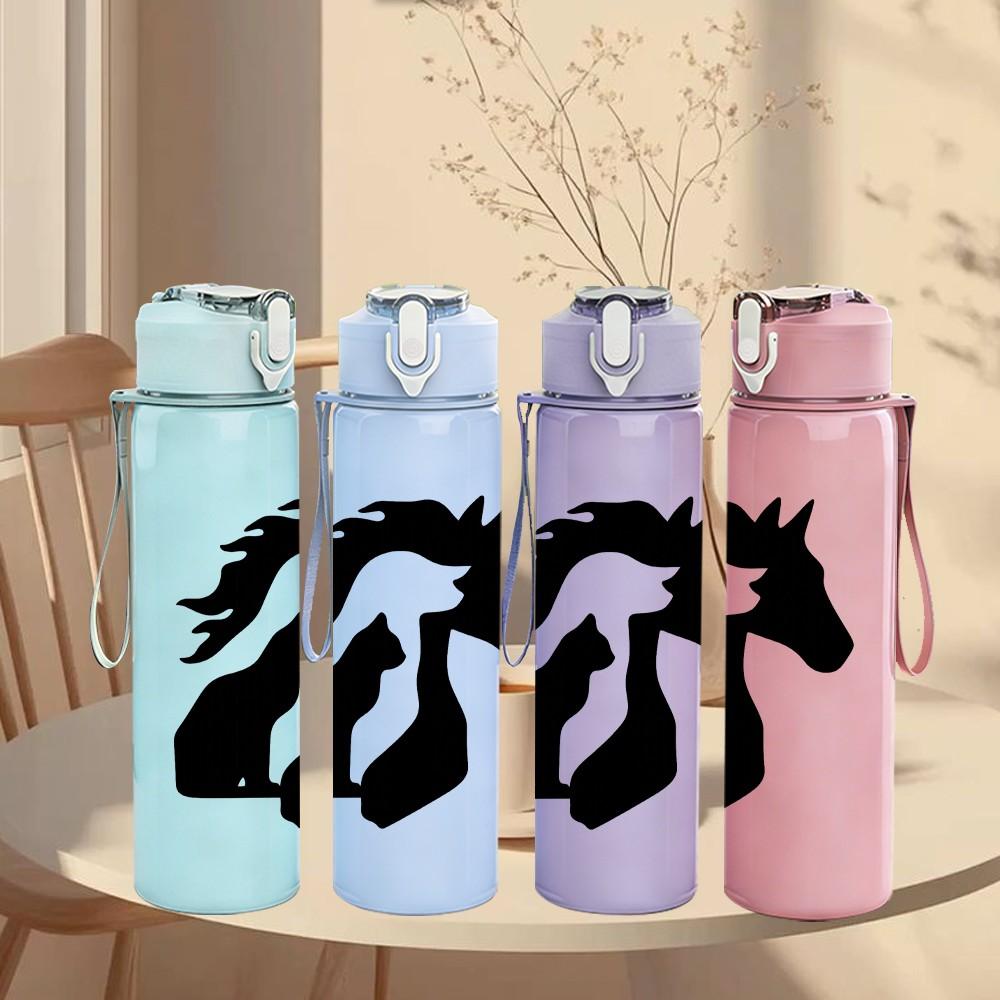 1PC Twin Horse Head Silhouette 750ml Color Plastic Sports Water Bottle Leakproof Flip Straw Lid Suitable for Sports Office Home Use