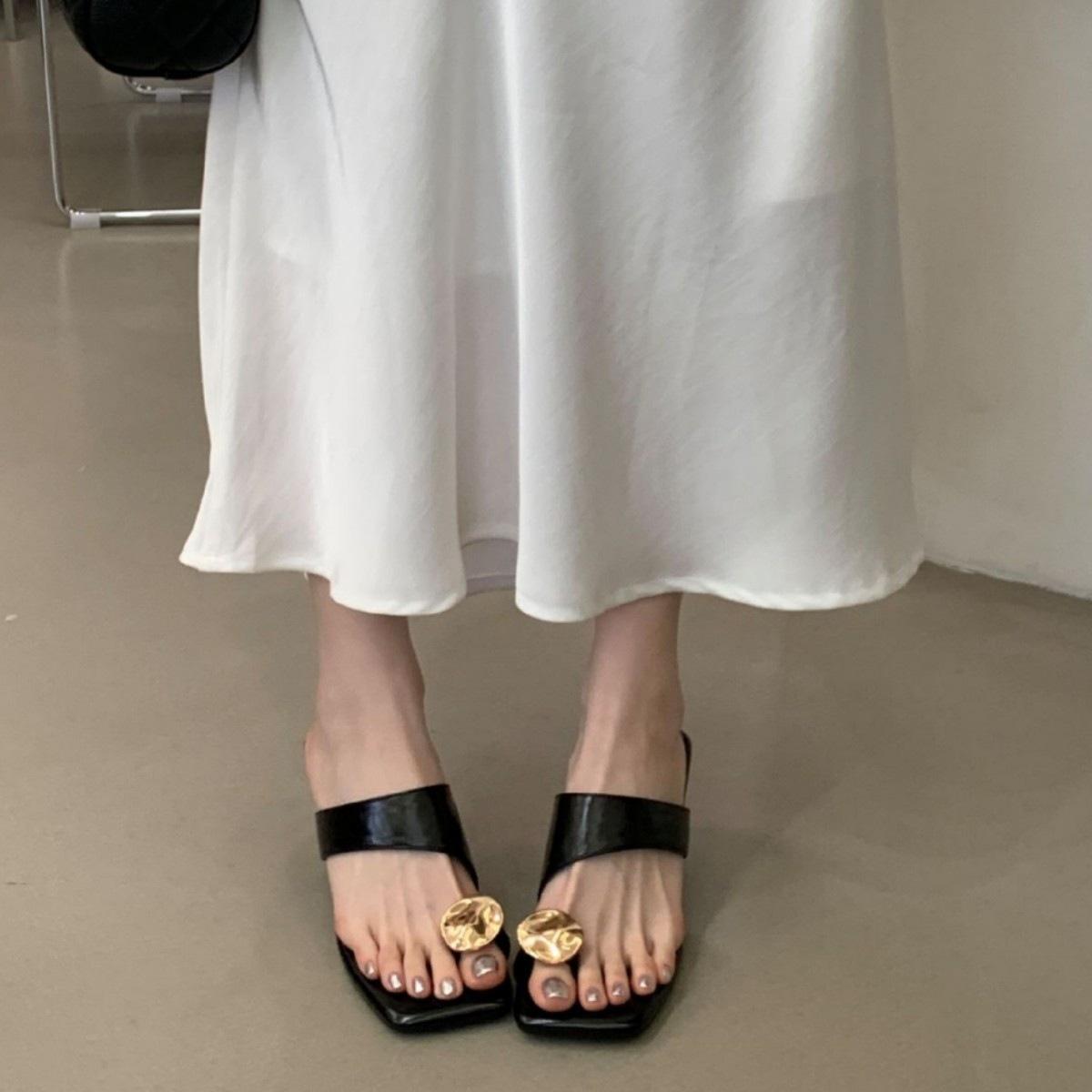 

Temperament Metal Buckle Cover Toe Slippers Women S Summer Wear Versatile Square Toe Fashion Cool Slippers 35