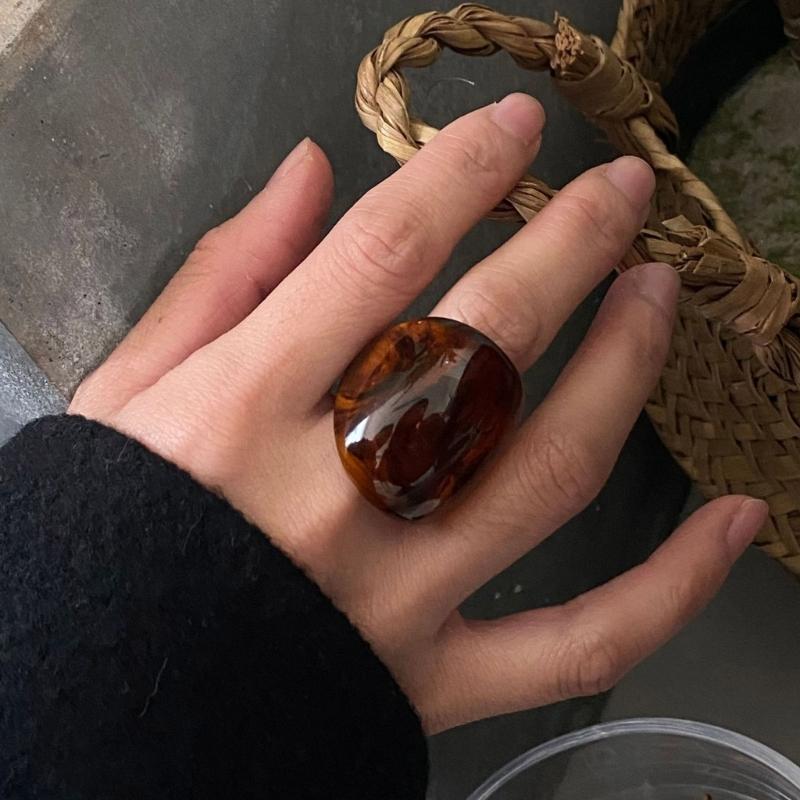 Chic Coffee Tone Resin Rings Versatile Brown Resin Ring Ideal For Commuting Leisure Event And Travel Adventures
