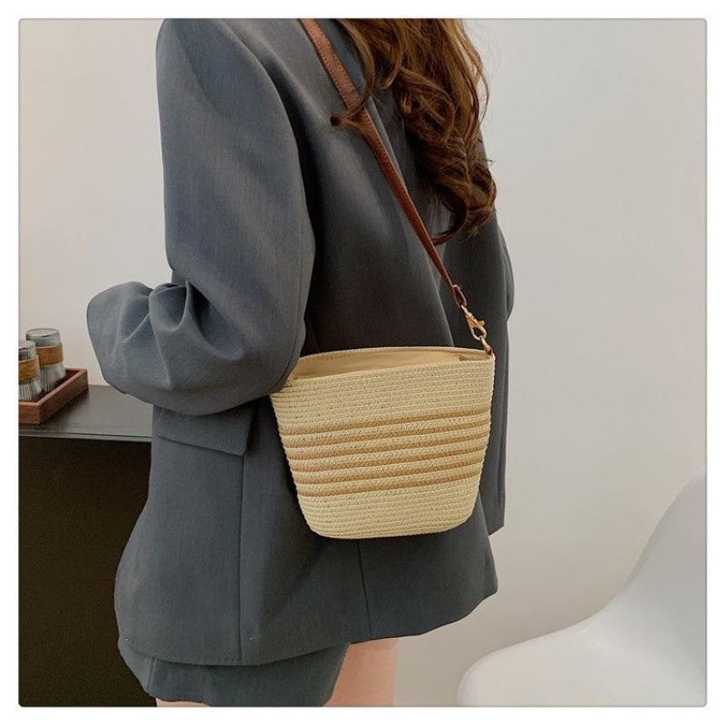 Niche Straw Woven Bag Women's Woven Holiday Messenger Bag Fashion Versatile Bucket Beach Shoulder Tote Zipper Ins