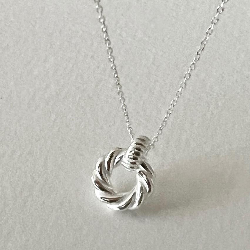 Fashion Jewelry 925 Silver Twisted Circle Pendant Necklace 18K Gold Plate 925 Sterling Silver Cross Chain Necklace Jewelry Women 40+5cm