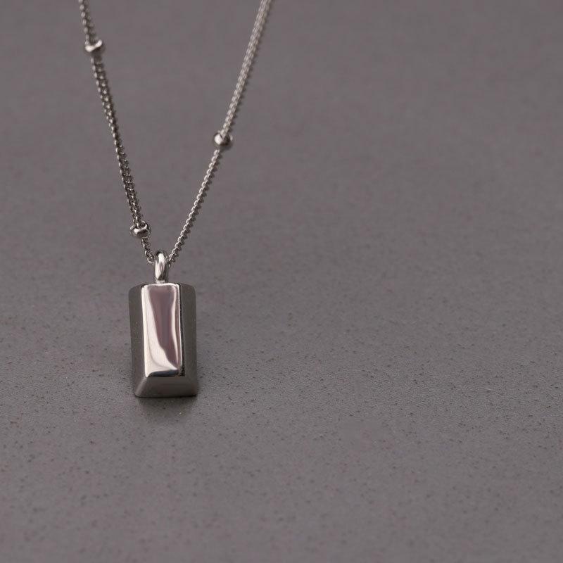 Small Brick Pendant Clavicle Chain Temperament Light Luxury Small Strip Geometric Round Bead Accessories