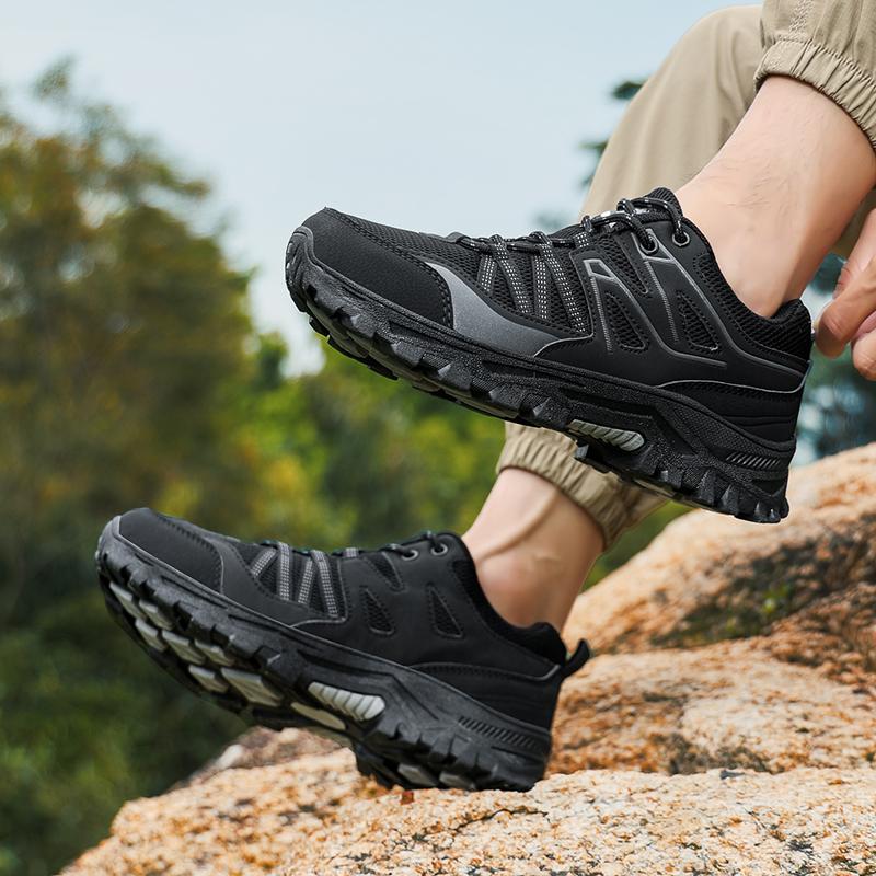 Summer Breathable Outdoor Hiking Shoes Men Sneakers Antiskid Slip On Walking Shoes Moccasins Man Casual Shoes