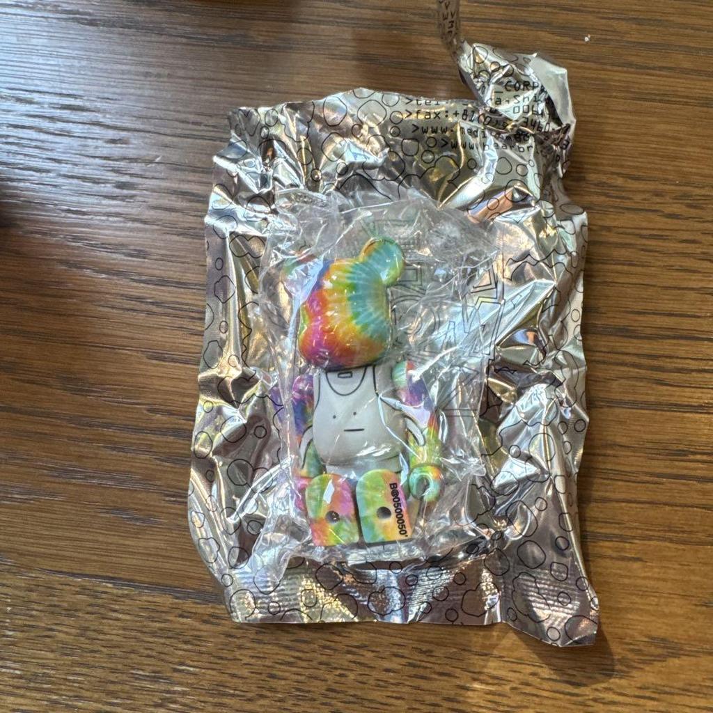 [USED] BE@RBRICK Series 50 Rainbow (Secret) Yabai T-shirt Shop