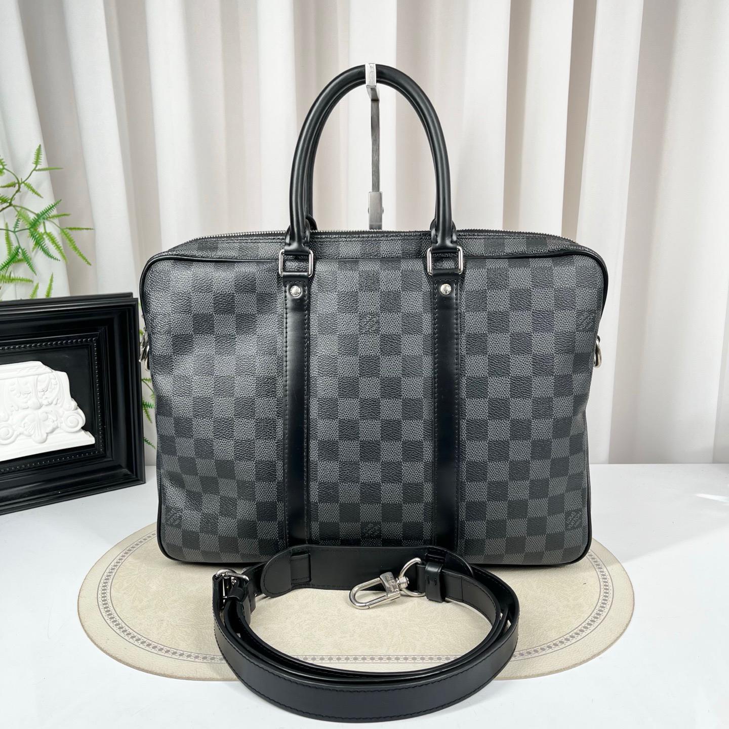 [Pre-Owned] Document Holder Voyage Commuter Checkered
