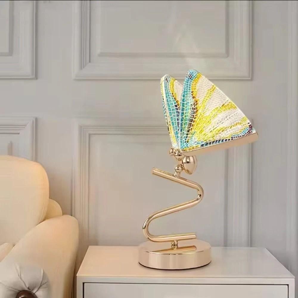 Modern Design Butterfly Table Lamp Luxury Light Nordic Style Bedside Lamp Butterfly Lampshade LED Technology Lighting Fixtures
