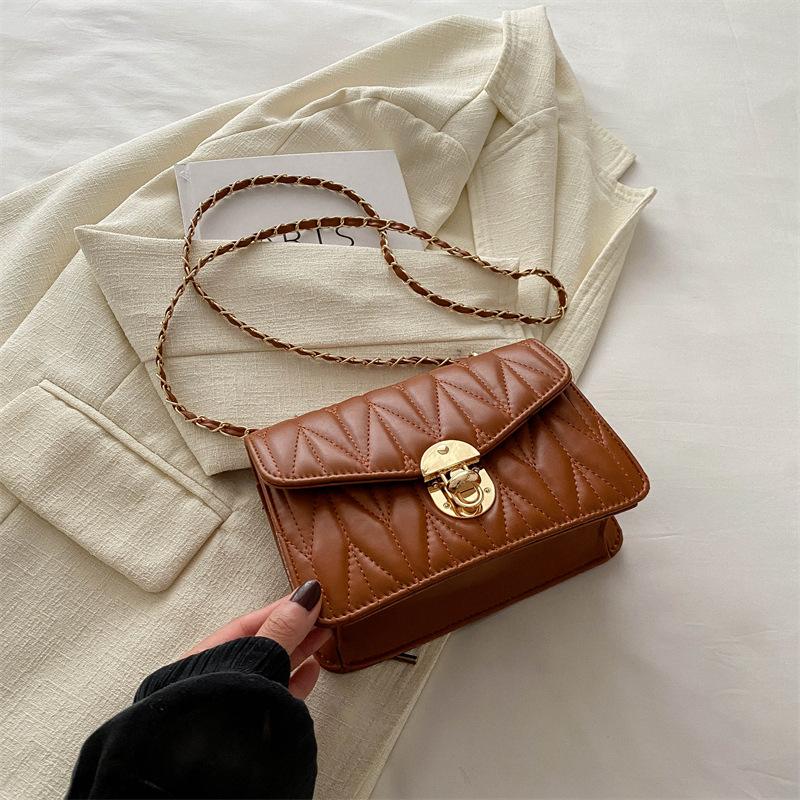 

This year s popular fashion temperament casual small bag women s 2024 summer small square bag new Korean version messenger bag tide коричневий