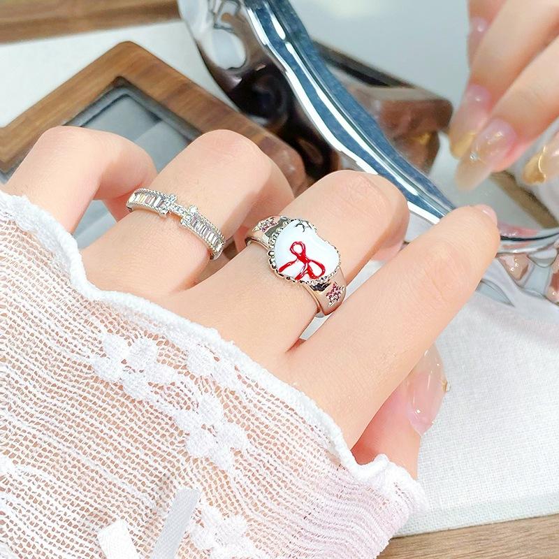 Roter Emaille Süßes Mädchen Schleife Liebe Offener Ring Voll Mit Diamanten Zirkon Gestapelt Tragen Personalisierter Ring Frau