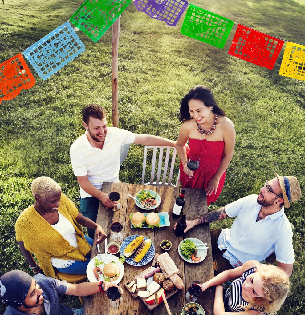 TexMex Zábavné věci Coco Inspirovaná Mexická Fiesta Plastové Papel Picado Barevné Dekorace Banneru Party Potřeby Ideální pro Jakoukoli Příležitost 2 Balení Chodidla