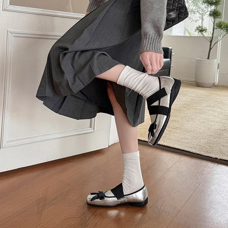 Japanese Mary Jane Shoes 2025 New Ballet Shoes Velcro Bow Retro Square Head Flat Sole Shoes Women
