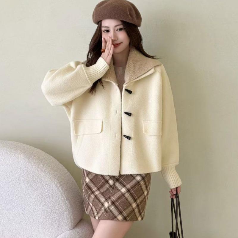 Women Beige Navy Collar Coat Toggle Button Pocket Loose Woolen Short Clothes