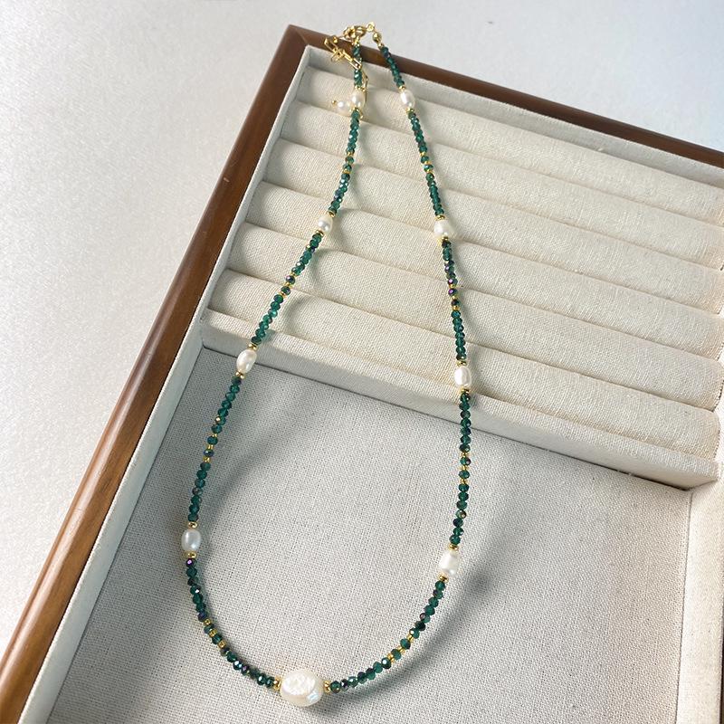 

Чокер из малахитовых жемчужин и меди с покрытием из 18-каратного золота - Бестселлер в стиле легкой роскоши