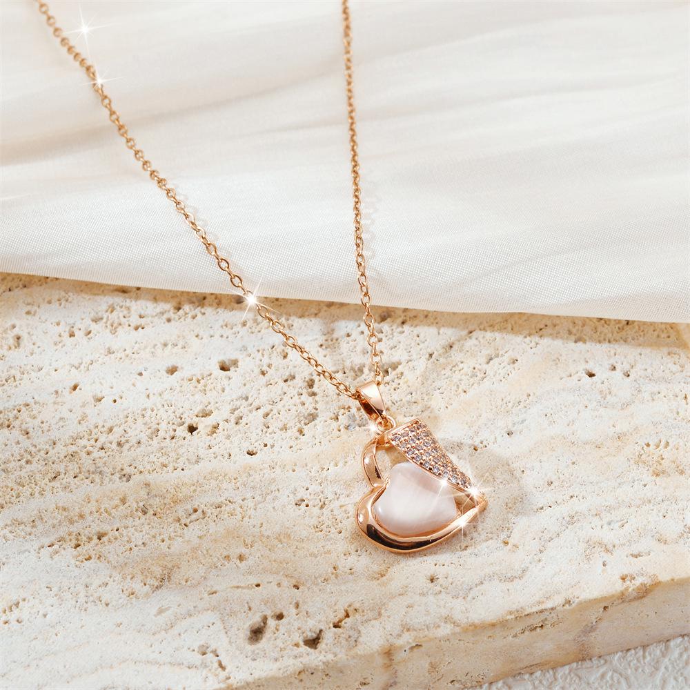 Simple Fashion Titanium Steel Women's Necklace - Non-fading, Luxurious, Versatile, Korean Style Clavicle Chain