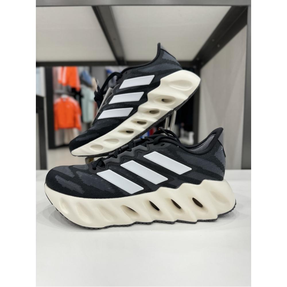 

adidas [adidas] Switch FWD W Running Shoe ID1788