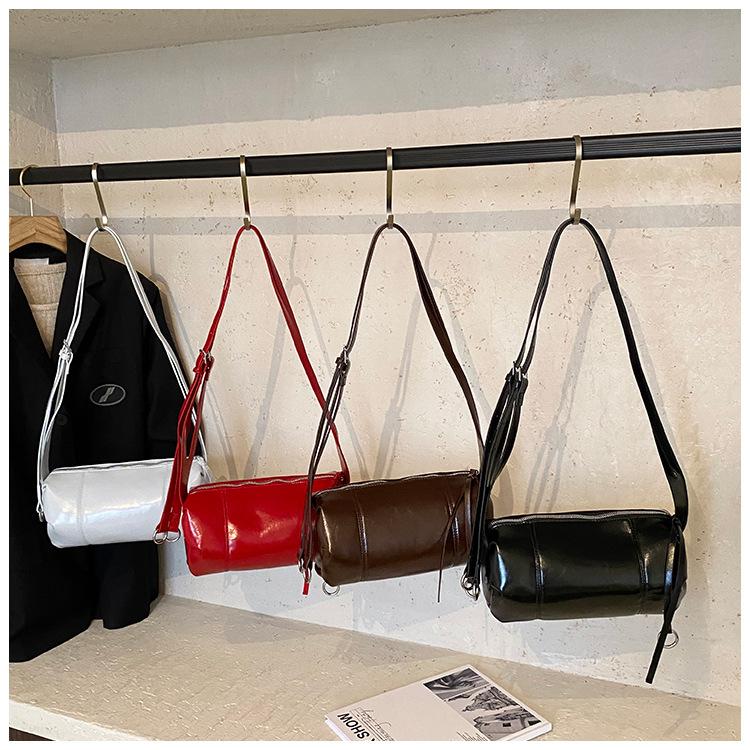 Retro Small Bag Women's Bag Niche 2025 New Trendy Summer Versatile Single Shoulder Underarm Messenger Bag Popular Cylinder Bag