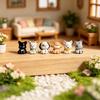 2 Stück Mini-Hundefiguren, Winzige Welpenfiguren aus Harz, Niedliche Miniatur-Tierstatuen für Schreibtisch, Autodekoration, Mikrolandschaft, Puppenhaus-Zubehör