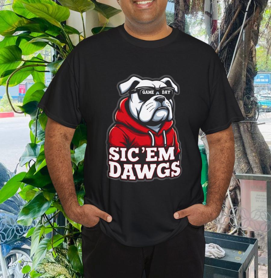 

Bulldogs Football Spirit Game Day Vintage Retro Sports Lover T-Shirt L